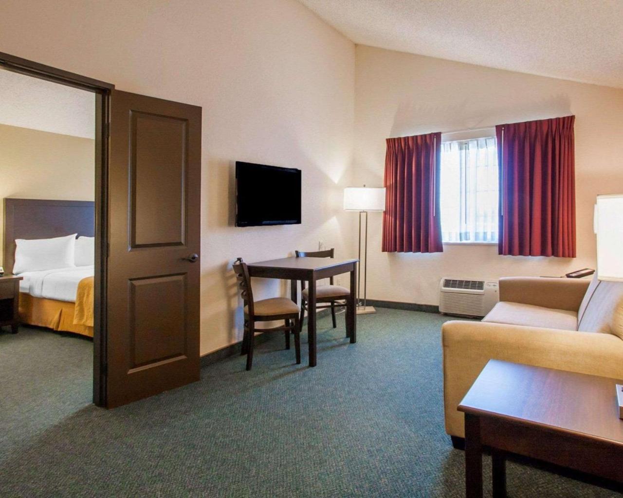 Quality Inn & Suites Springfield Zewnętrze zdjęcie