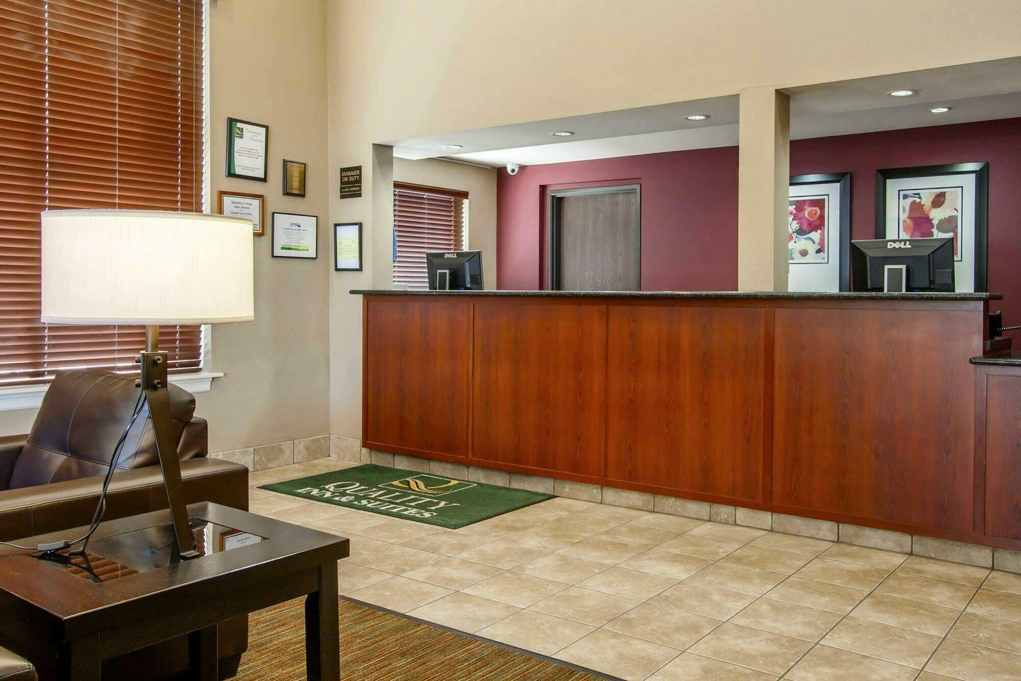 Quality Inn & Suites Springfield Zewnętrze zdjęcie
