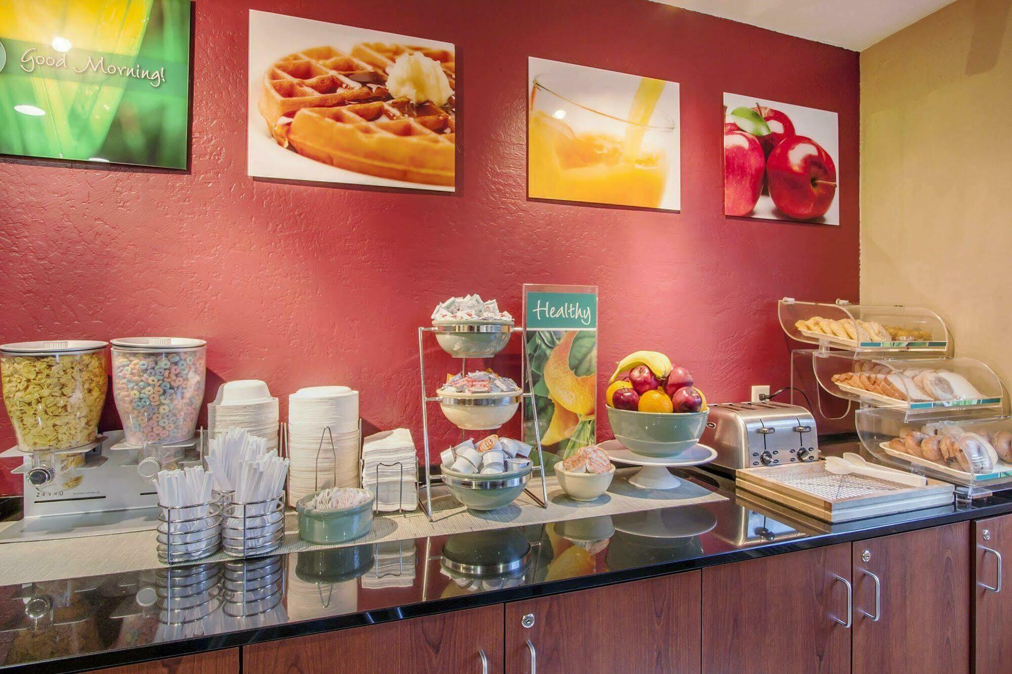 Quality Inn & Suites Springfield Zewnętrze zdjęcie